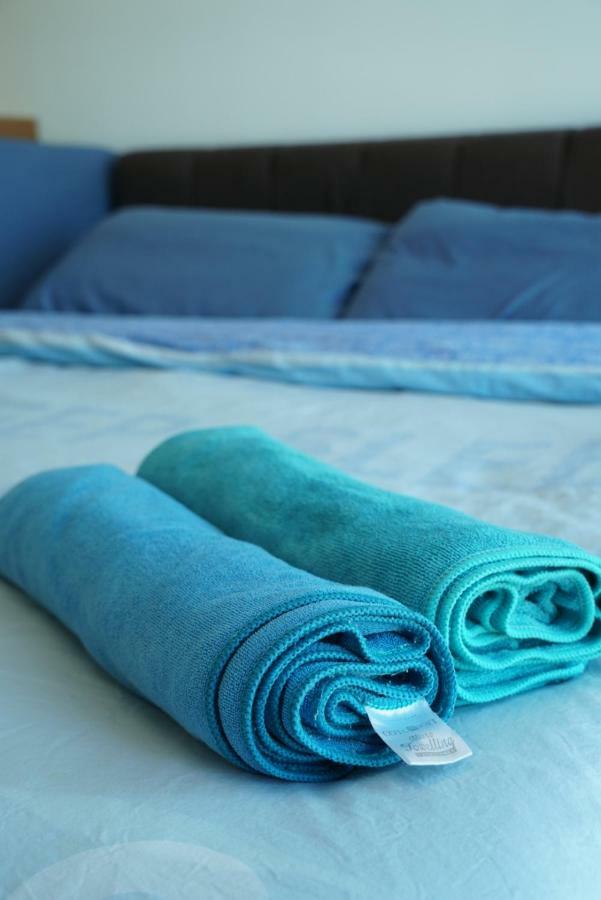 2 Carpark Gep 5 Star Hotel Bed & Sofa Studio Seri Kembangan Exterior photo